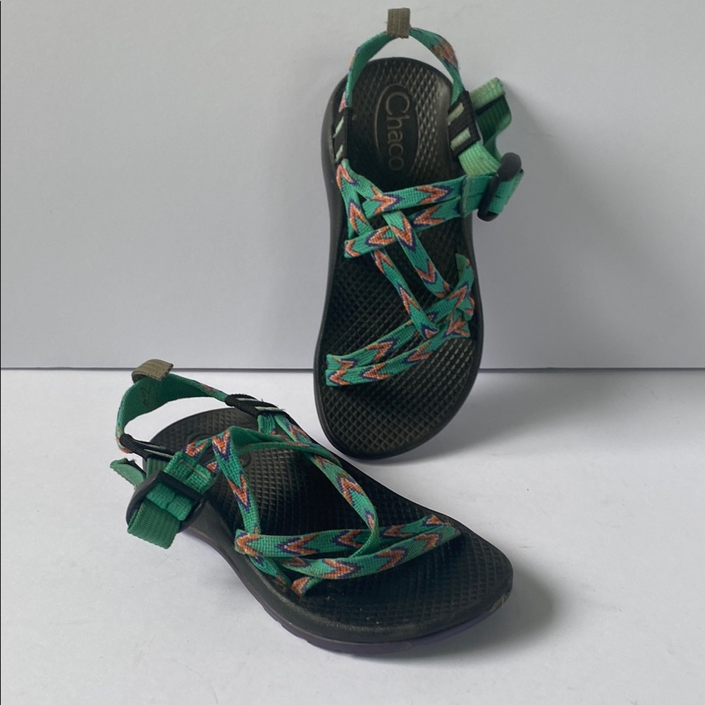 Chaco Green Black Outdoor Sandals with Adjustable Straps
